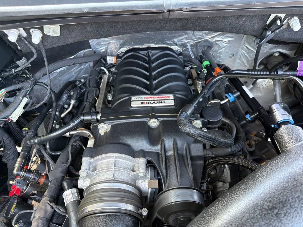 Used 2019 Ford F150 Lariat w/ Equipment Group 502A Luxury AWD/4WD image 44