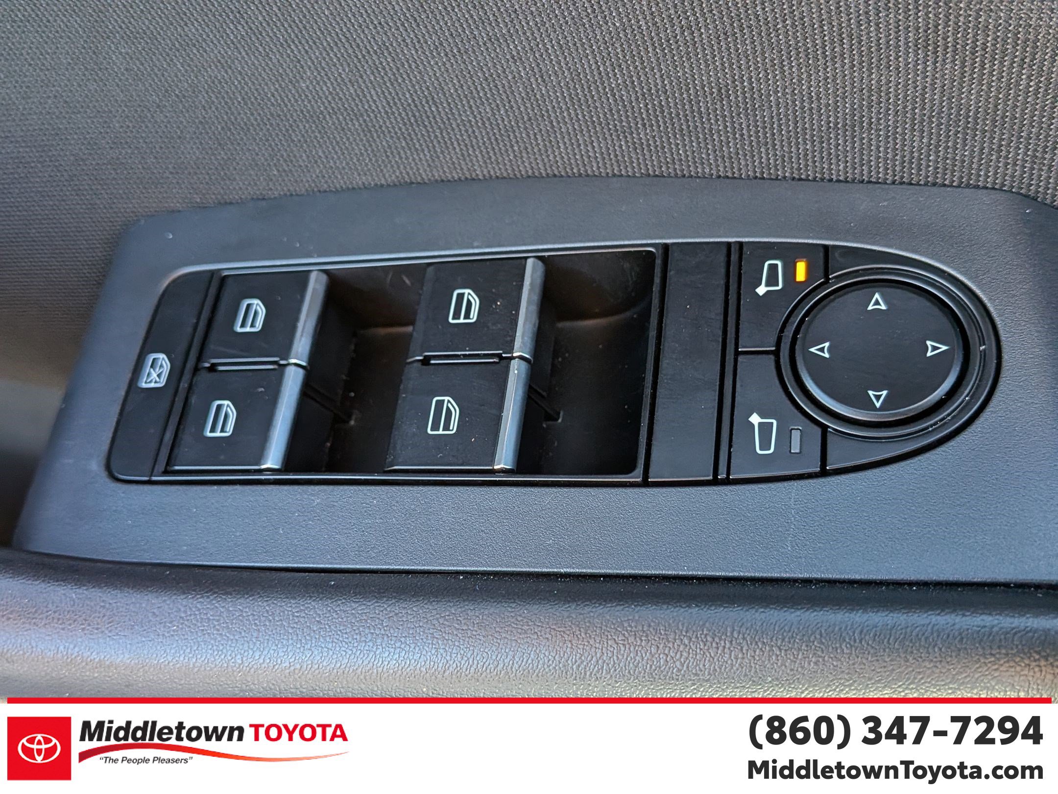 Used 2024 MAZDA MAZDA3 s FWD image 10