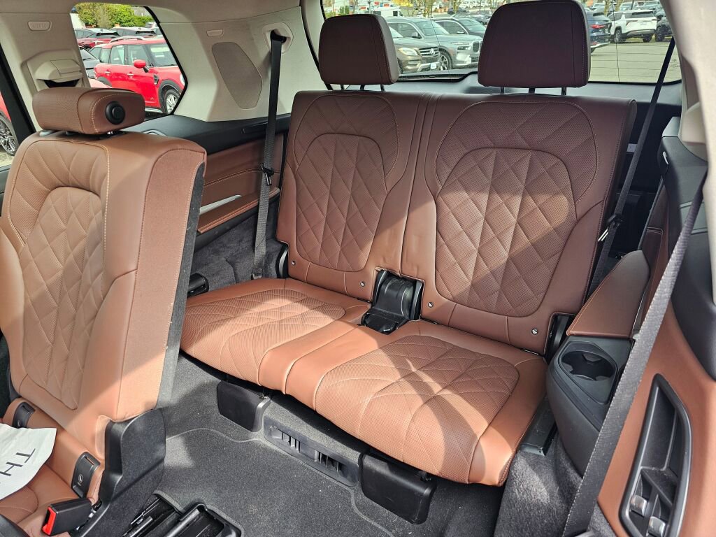 Used 2026 BMW X7 xDrive40i image 24