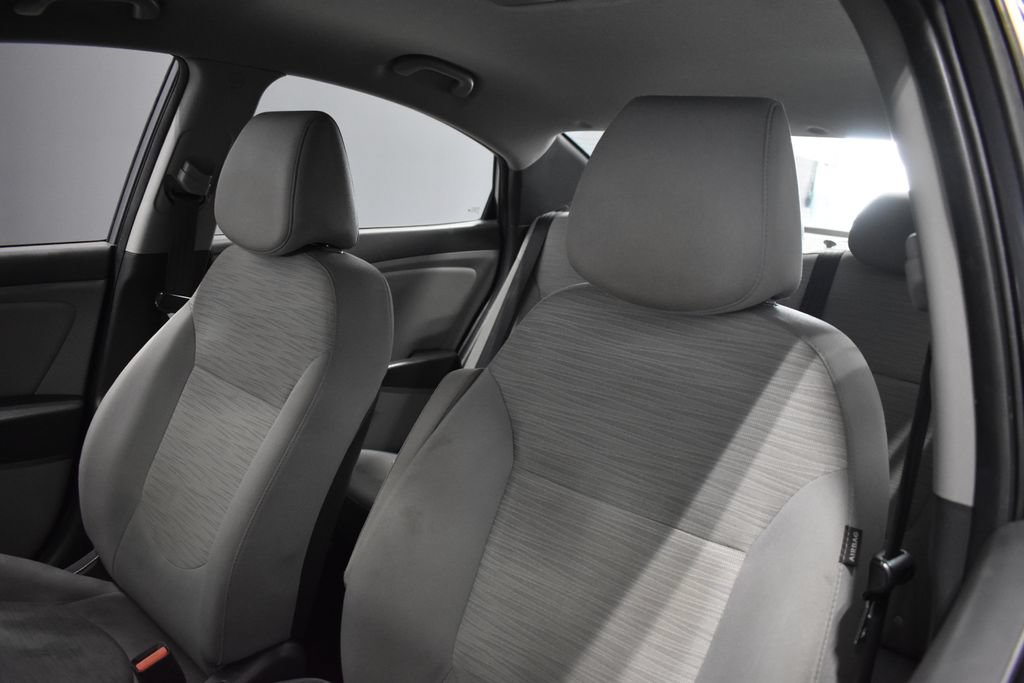 Used 2016 Hyundai Accent SE FWD image 16