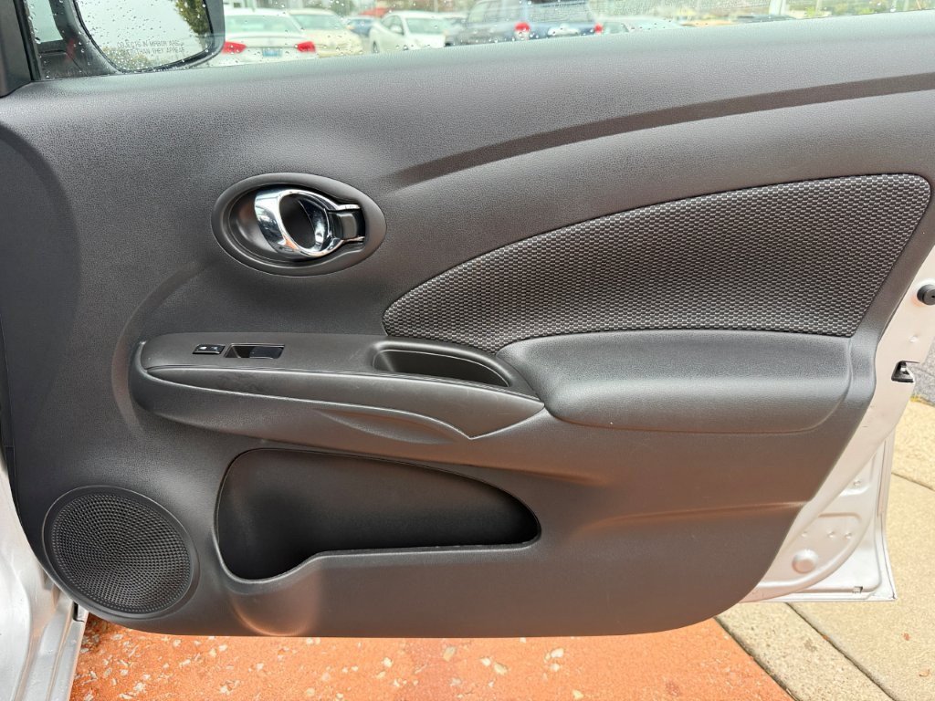 Used 2018 Nissan Versa SV FWD image 18