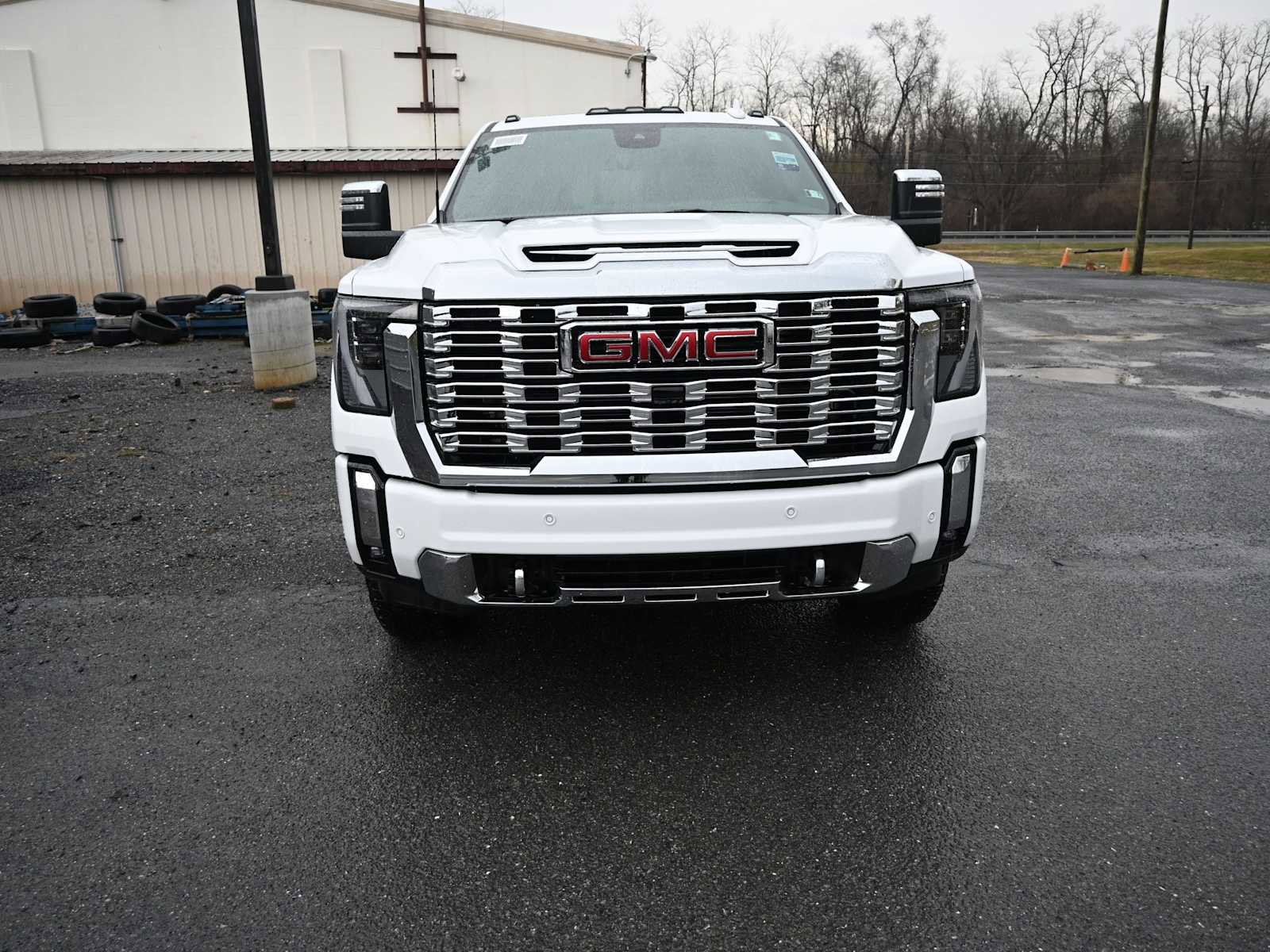 New 2026 GMC Sierra 3500 Denali w/ Denali Reserve Package image 2