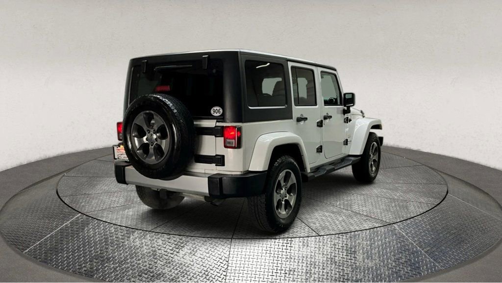 Used 2018 Jeep Wrangler Unlimited Sahara w/ Connectivity Group image 7