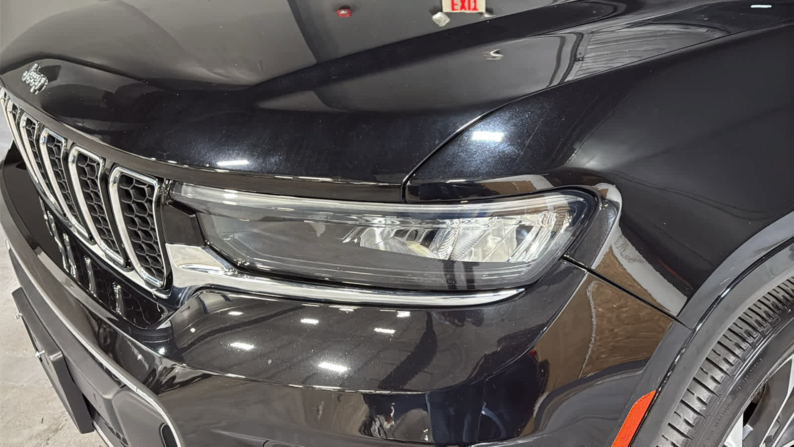 Used 2022 Jeep Grand Cherokee Overland AWD/4WD image 7