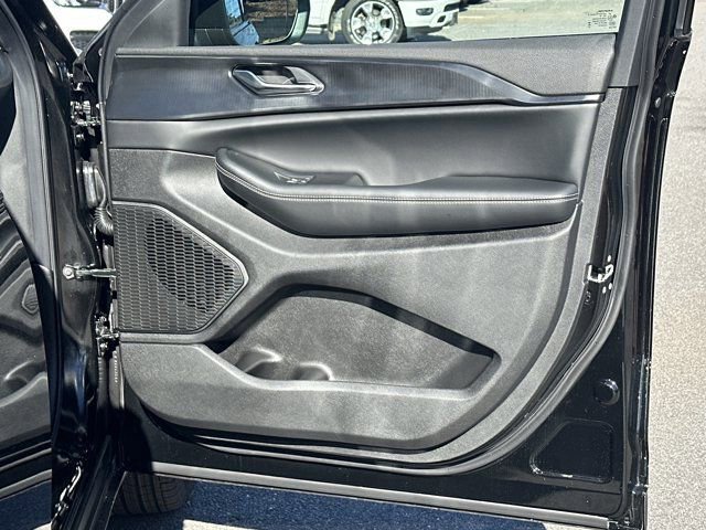 New 2025 Jeep Grand Cherokee Laredo X w/ Luxury Tech Group I image 16