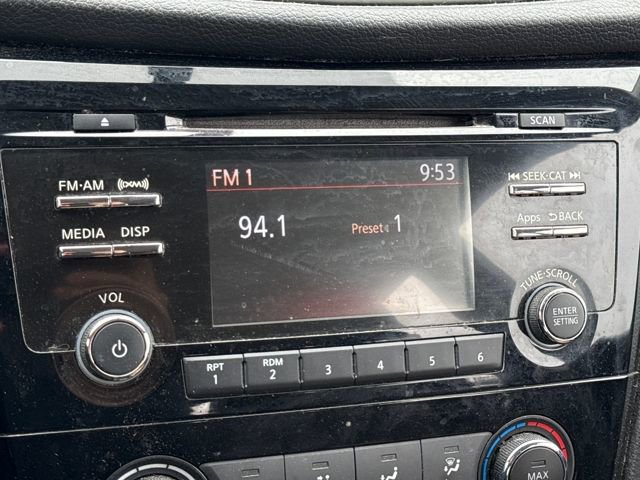 Used 2016 Nissan Rogue S image 26