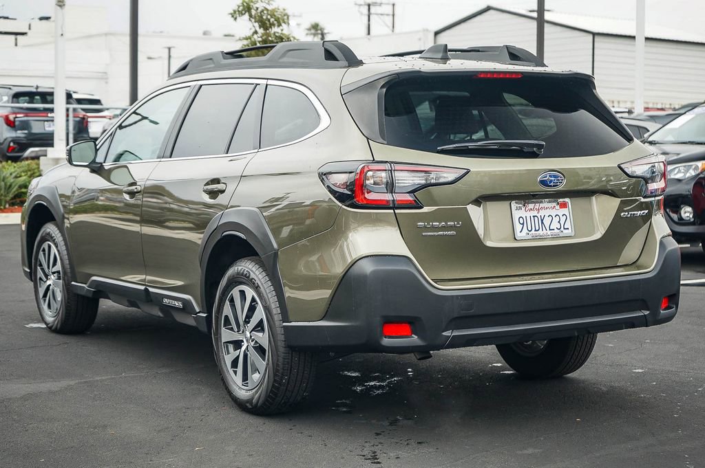 Used 2025 Subaru Outback Premium image 7