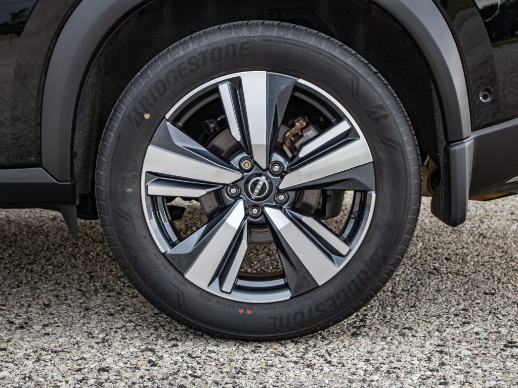 Used 2023 Nissan Rogue Platinum AWD/4WD image 10