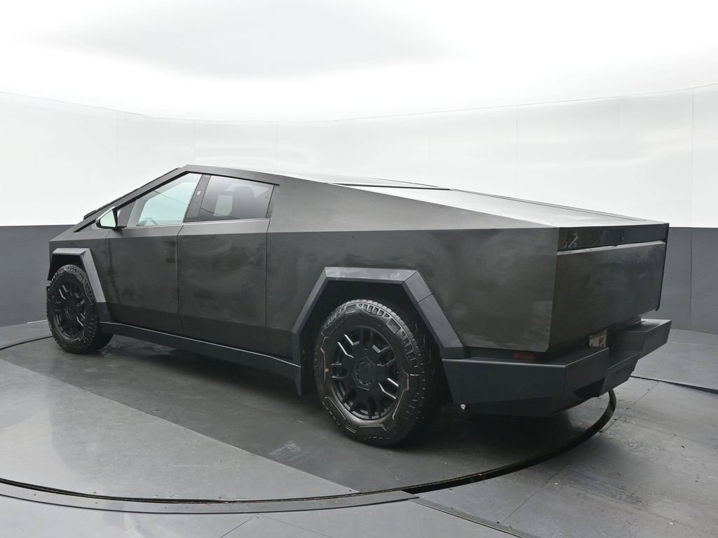 Used 2024 Tesla Cybertruck AWD Crew Cab image 5