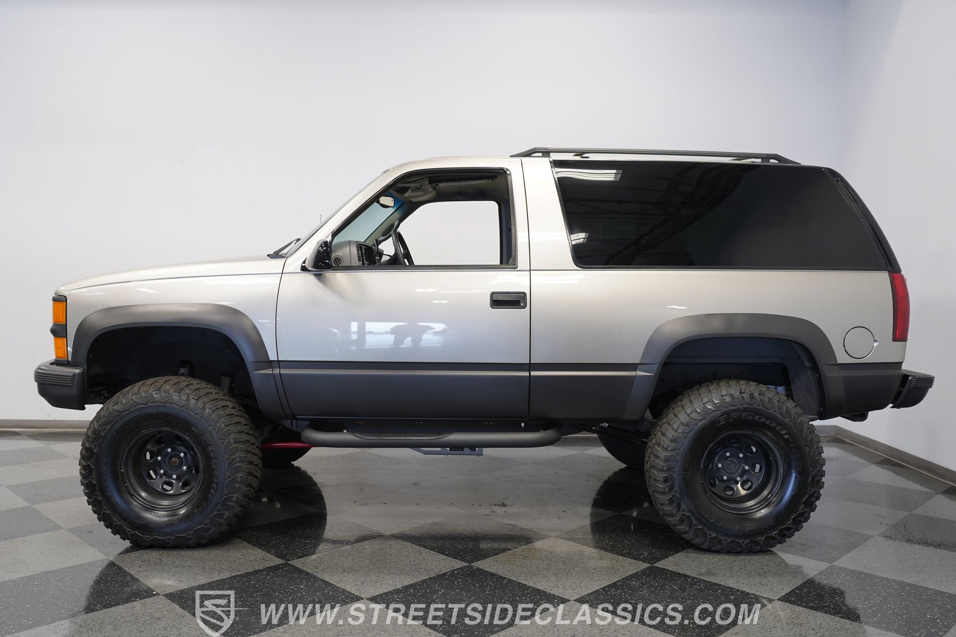 Used 1999 Chevrolet Tahoe 4WD 2-Door w/ Preferred Equipment Group image 7