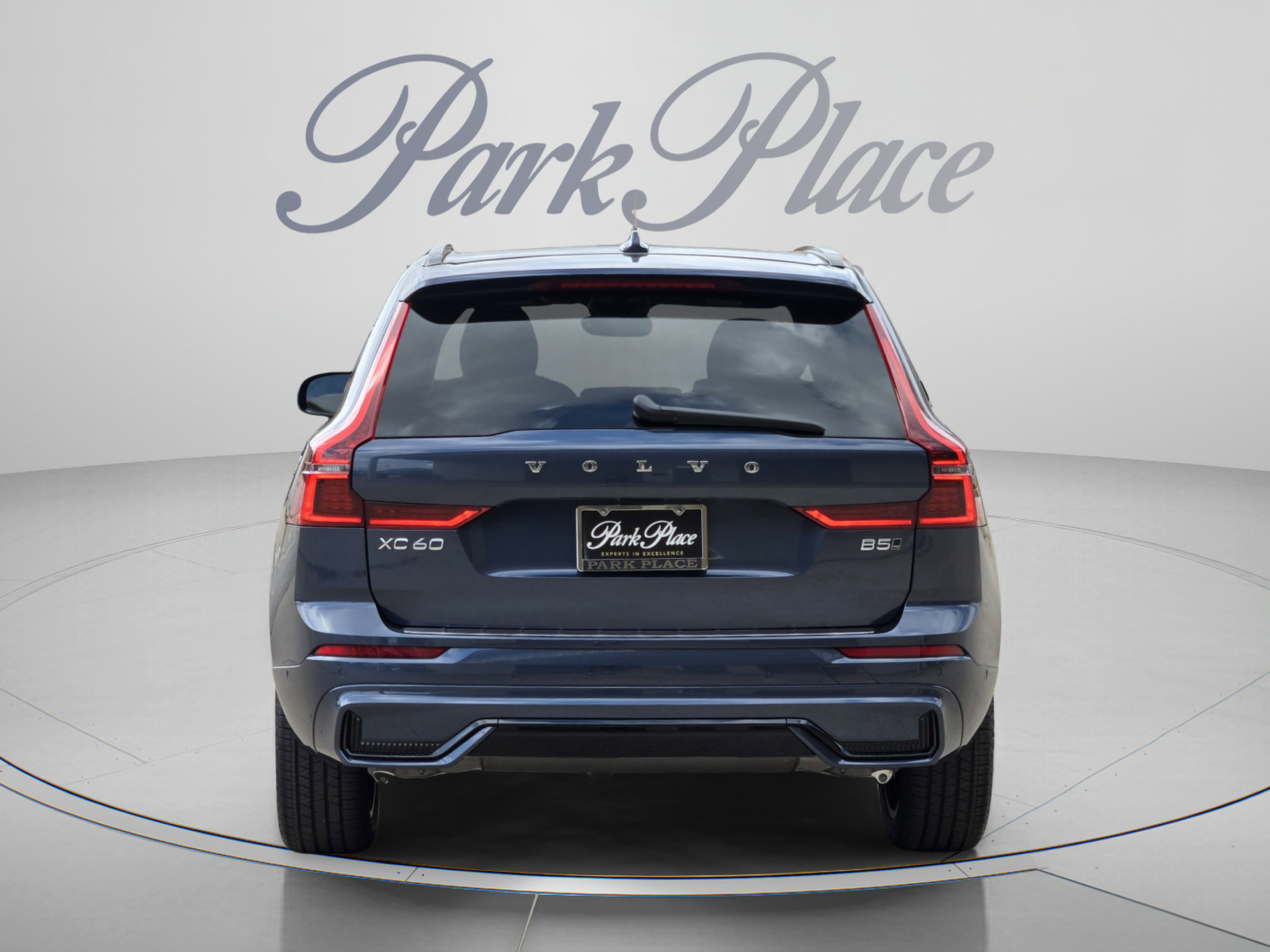 New 2026 Volvo XC60 B5 Plus w/ Protection Package Premier AWD/4WD image 4