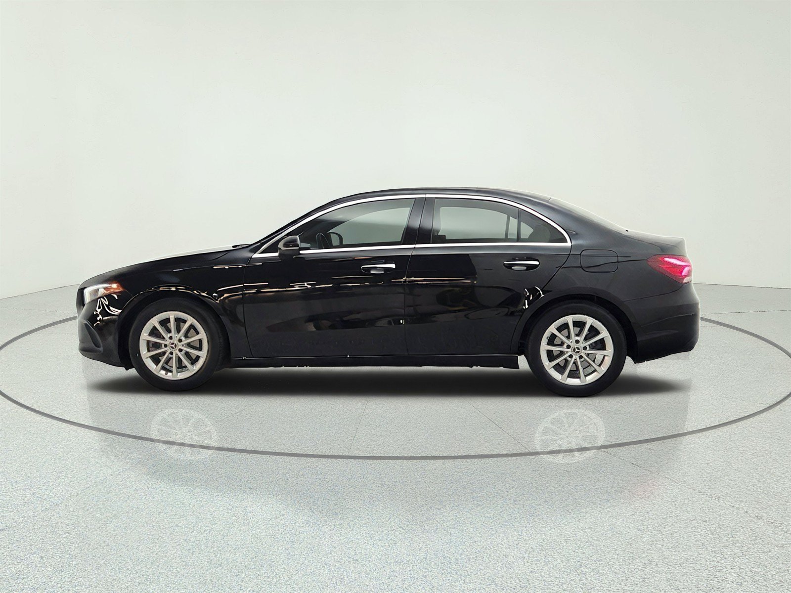 Used 2019 Mercedes-Benz A 220 image 8