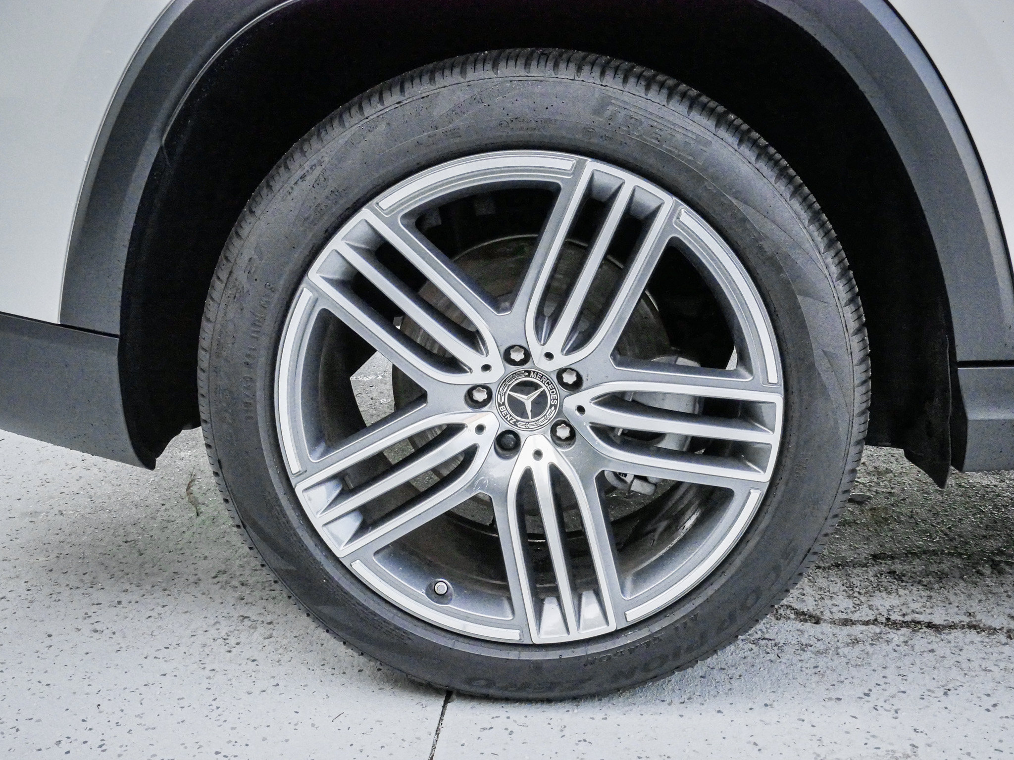 Used 2025 Mercedes-Benz GLS 450 4MATIC image 13
