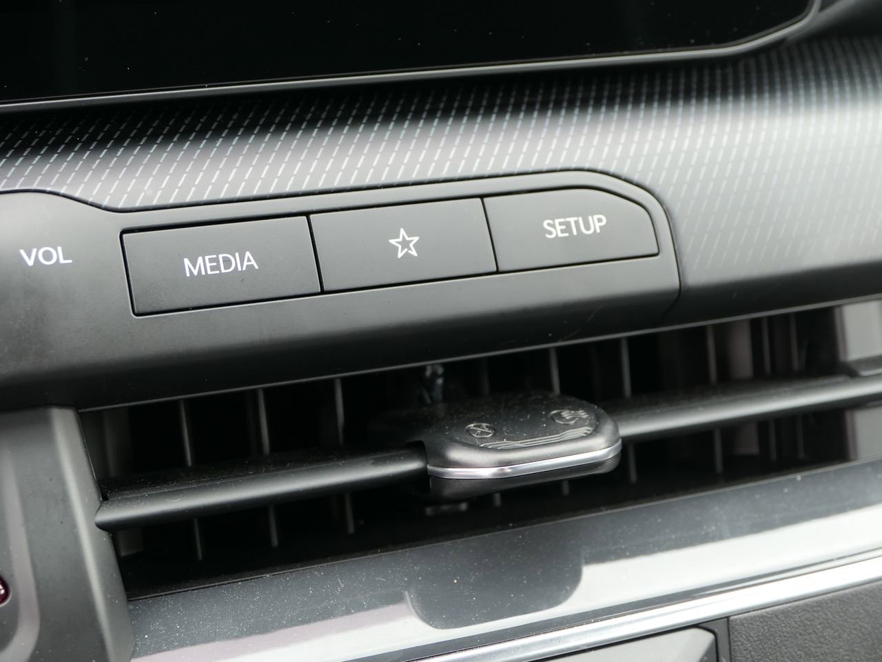 Used 2025 Kia K4 GT-Line w/ GT-Line Sunroof Package FWD image 23