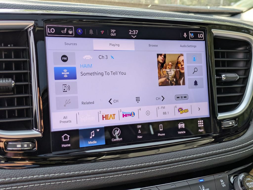 New 2026 Chrysler Pacifica Limited FWD image 21