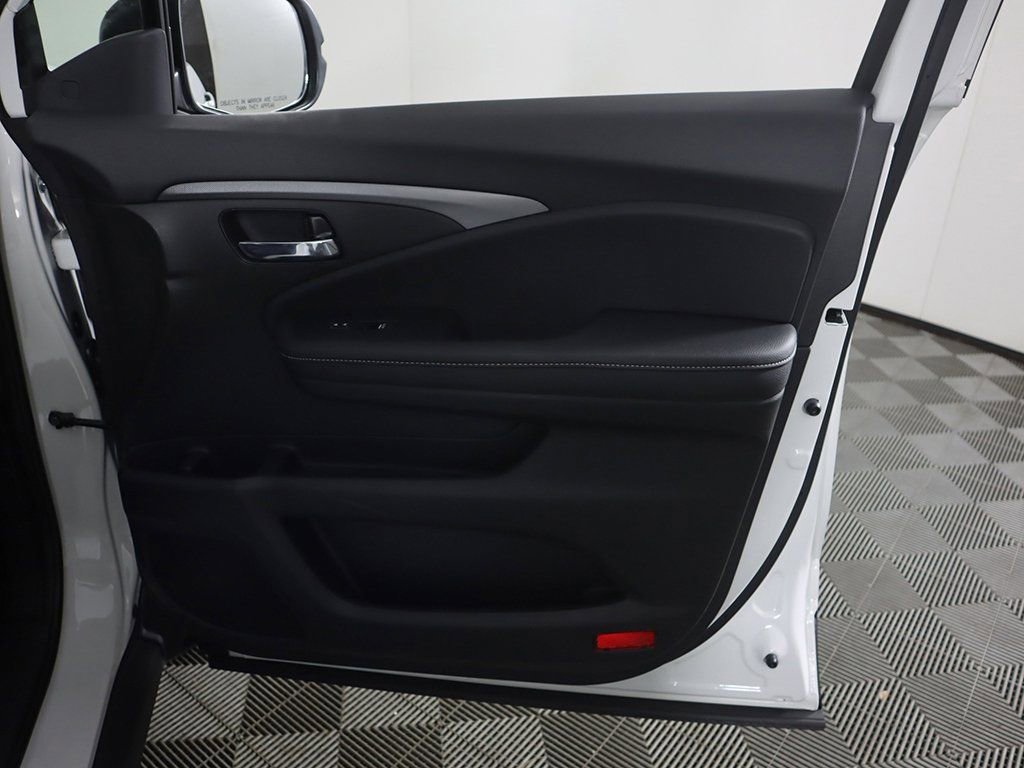 New 2026 Honda Ridgeline RTL image 14