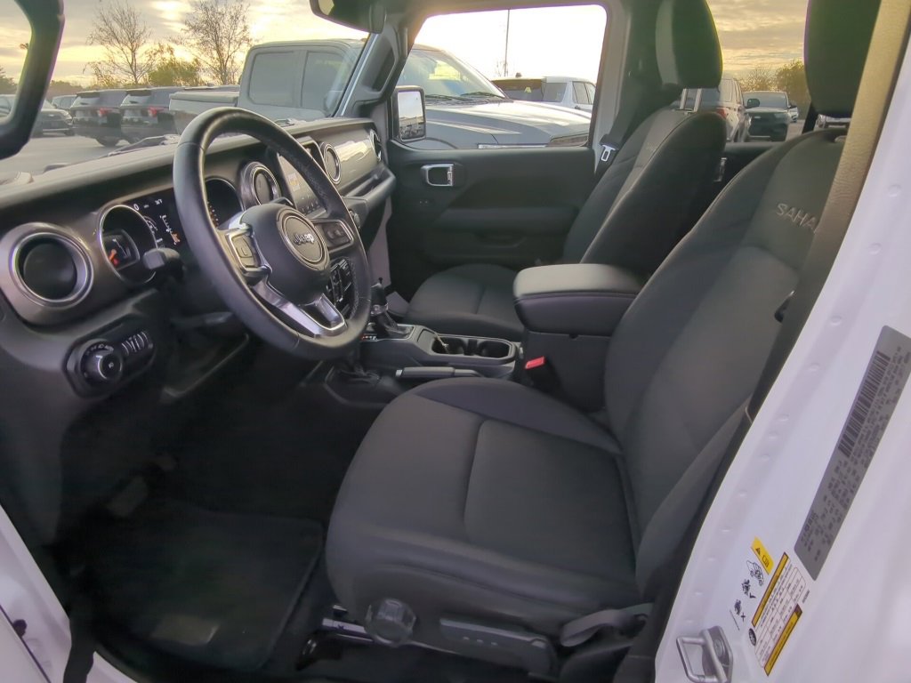 Used 2019 Jeep Wrangler Unlimited Sahara image 12