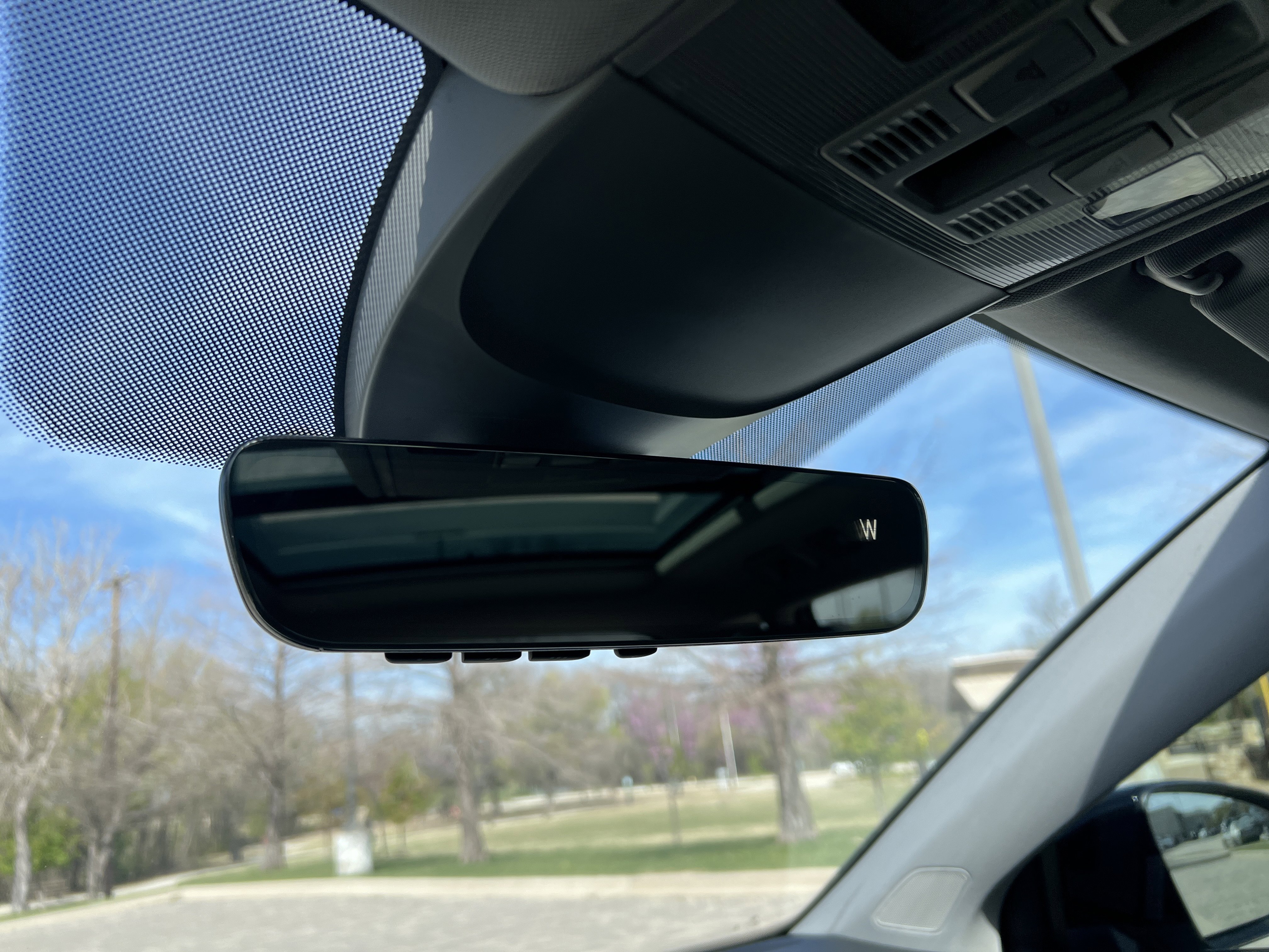 Certified 2025 Volkswagen Taos SE image 25