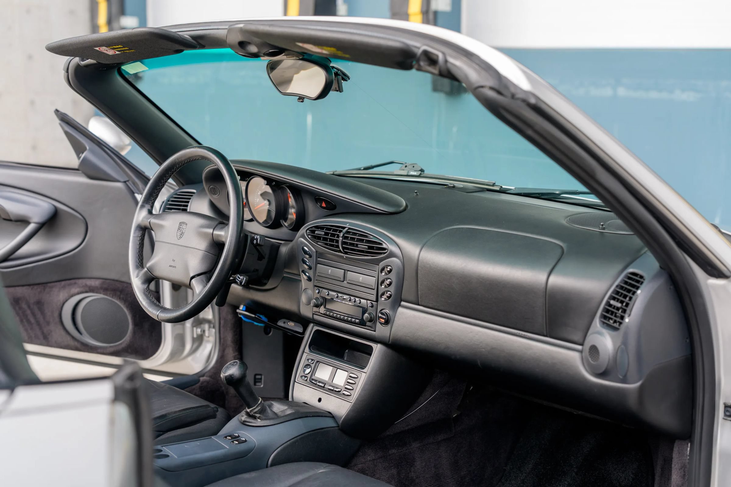 Used 1999 Porsche Boxster RWD image 22