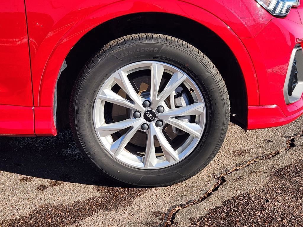 Used 2024 Audi Q3 2.0T Premium image 29