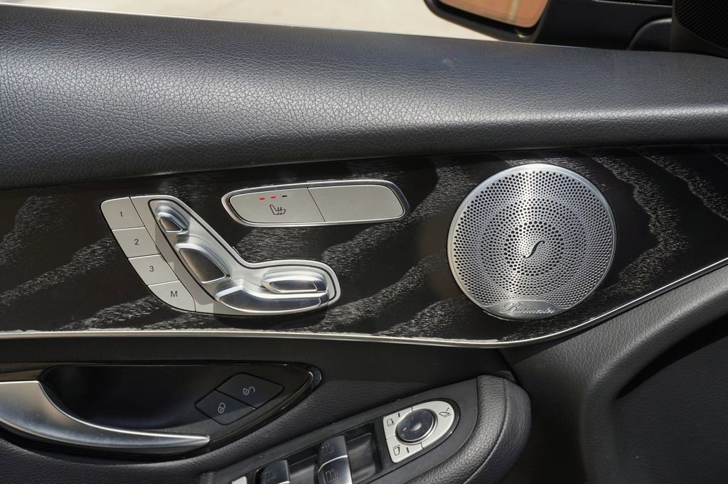 Used 2018 Mercedes-Benz GLC 300 4MATIC image 11