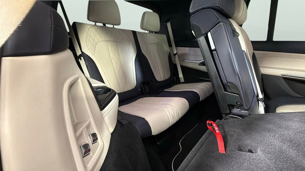 Used 2021 BMW X7 xDrive40i w/ M Sport Package image 31