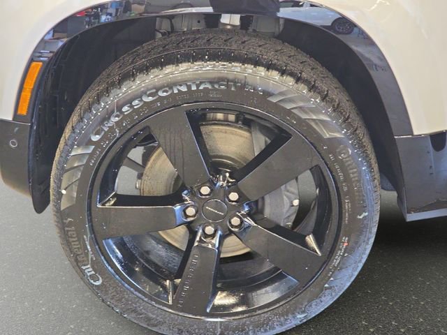 New 2026 Land Rover Defender 110 X-Dynamic SE image 22