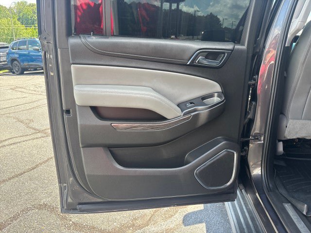 Used 2018 Chevrolet Suburban LT AWD/4WD image 31