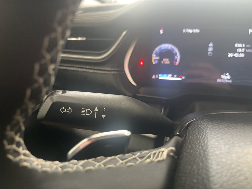 Used 2023 Jeep Grand Cherokee L Limited w/ Rear Seat Video Group I image 20