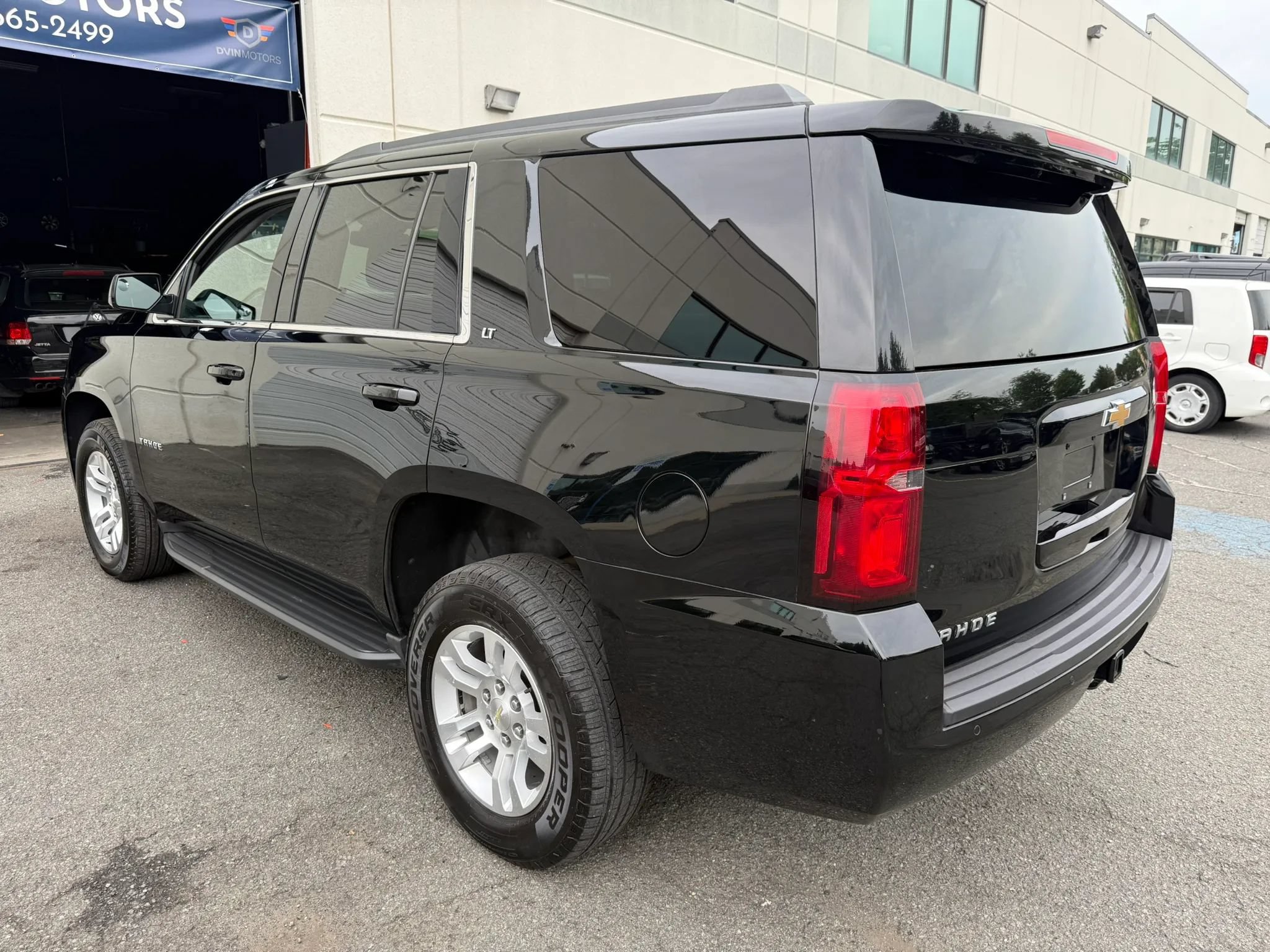 Used 2018 Chevrolet Tahoe LT AWD/4WD image 14