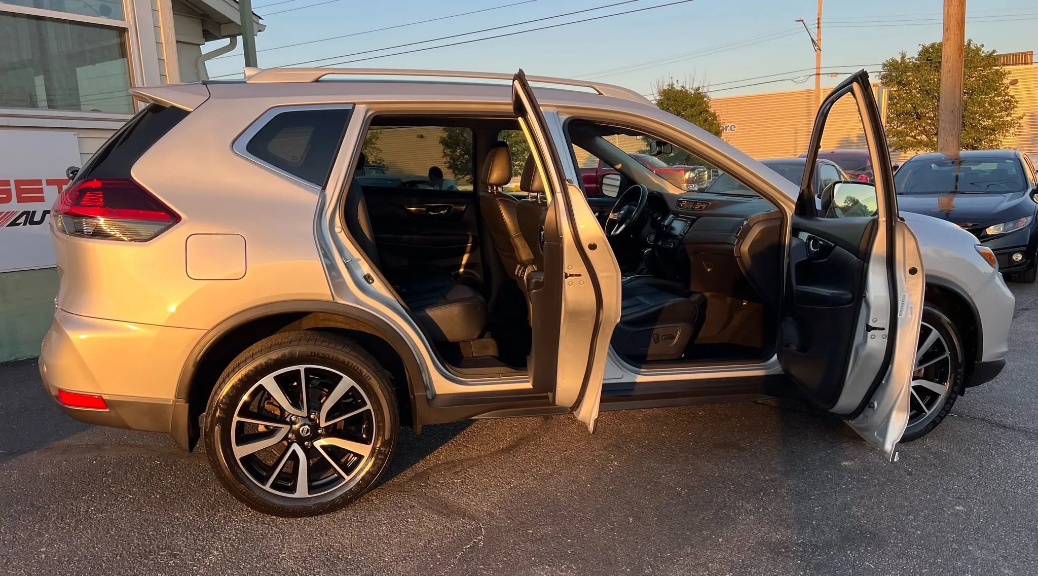 Used 2020 Nissan Rogue SL image 27