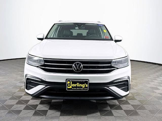 Used 2022 Volkswagen Tiguan SE image 2