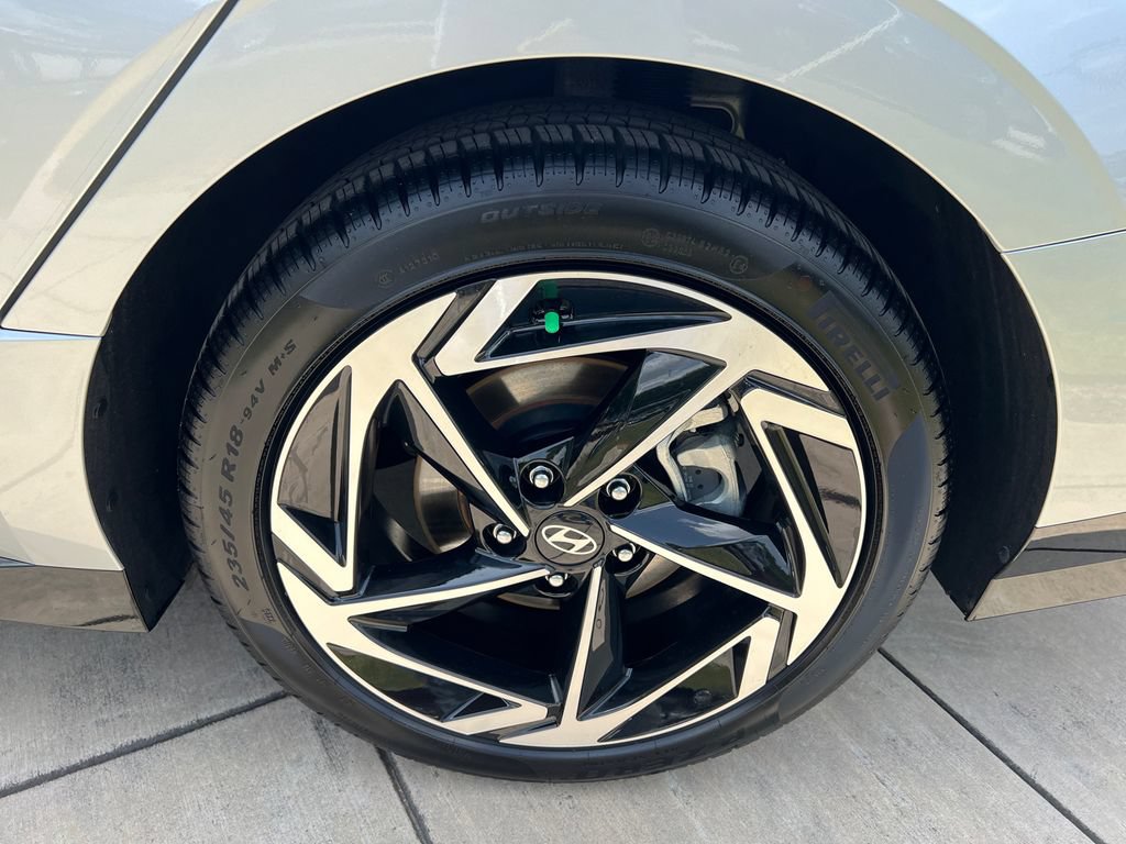 Certified 2026 Hyundai Sonata SEL FWD image 14