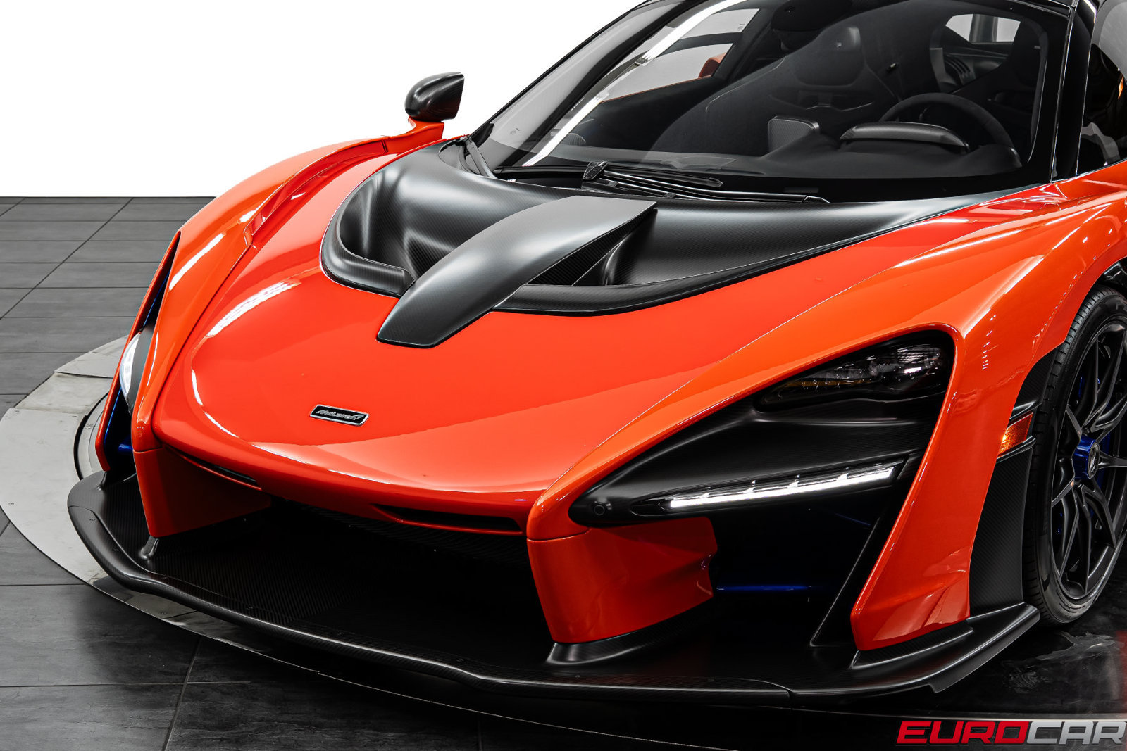 Used 2019 McLaren Senna RWD image 20
