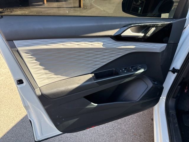 Used 2022 Volkswagen Taos S image 19