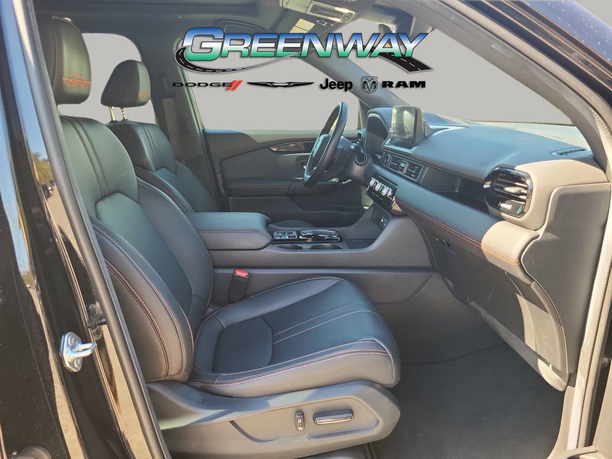 Used 2024 Honda Pilot TrailSport image 12