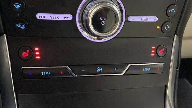 Used 2020 Ford Edge Titanium AWD/4WD image 42