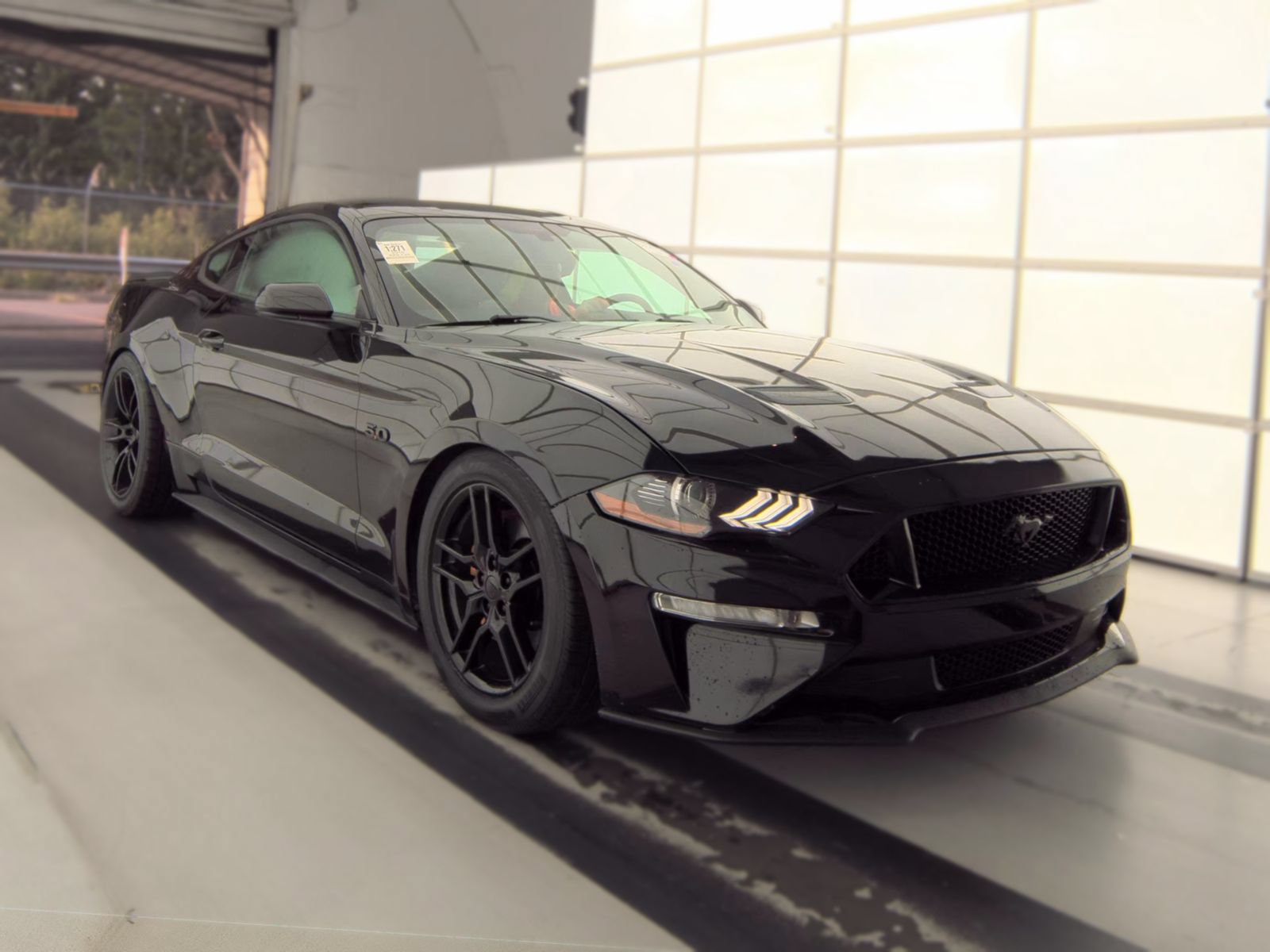 Used 2018 Ford Mustang GT RWD image 6