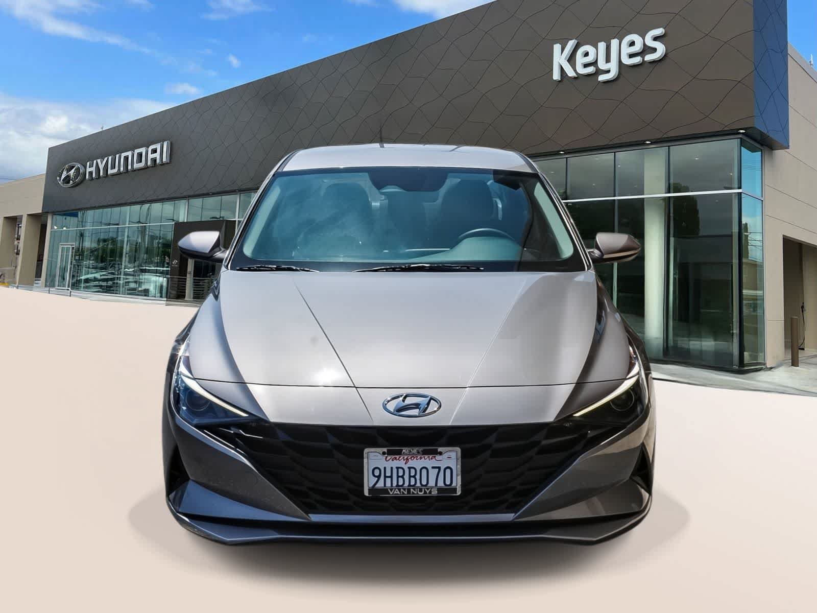 Used 2023 Hyundai Elantra SEL FWD image 2
