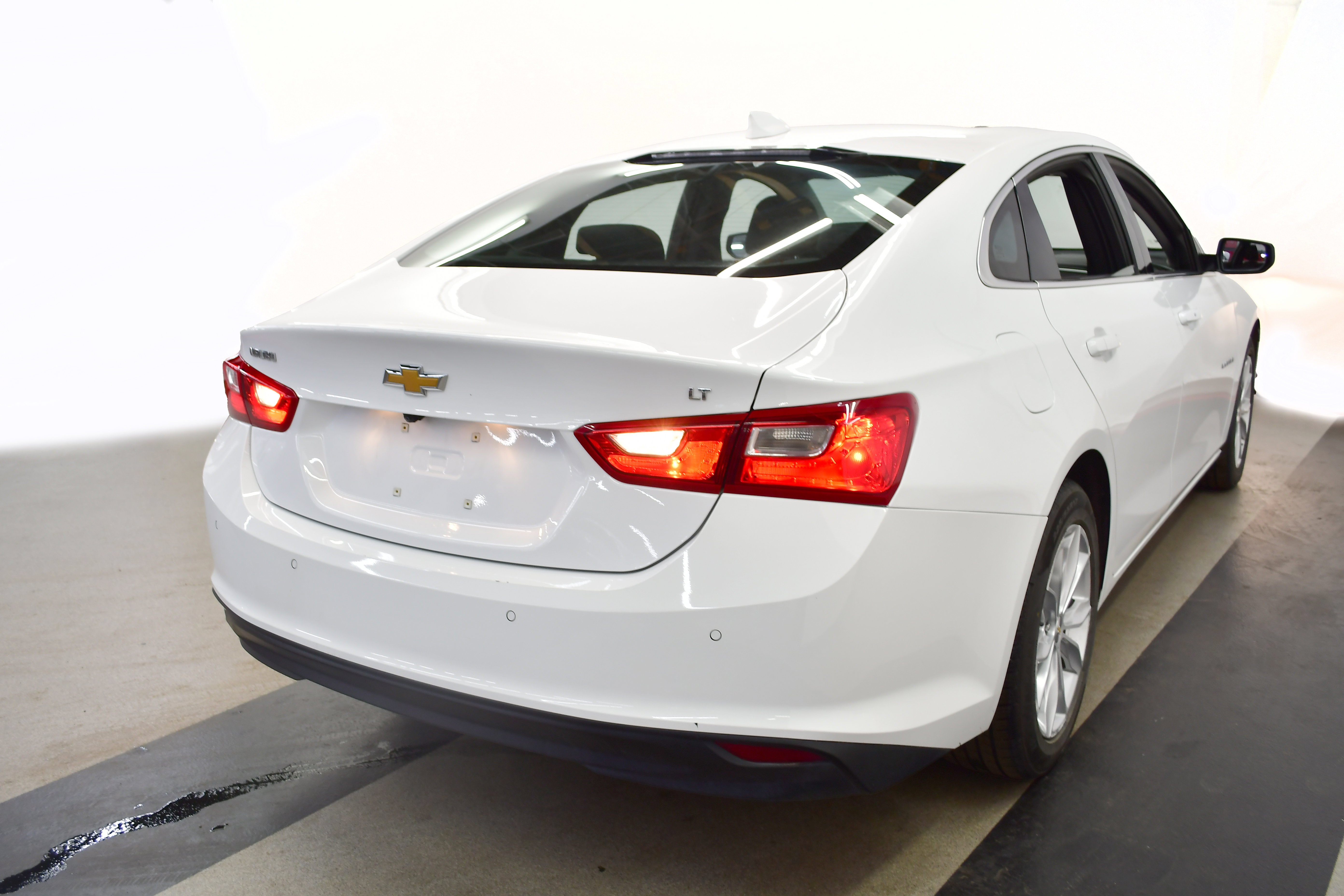 Used 2024 Chevrolet Malibu LT FWD image 4