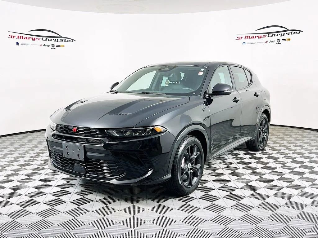 Used 2024 Dodge Hornet R/T Plus w/ R/T Blacktop Package image 4