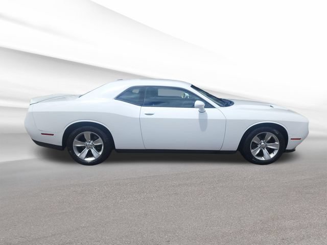 Used 2020 Dodge Challenger SXT RWD image 13