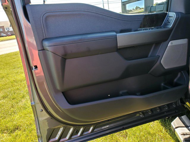New 2026 Ford F350 Lariat w/ FX4 Off-Road Package image 13