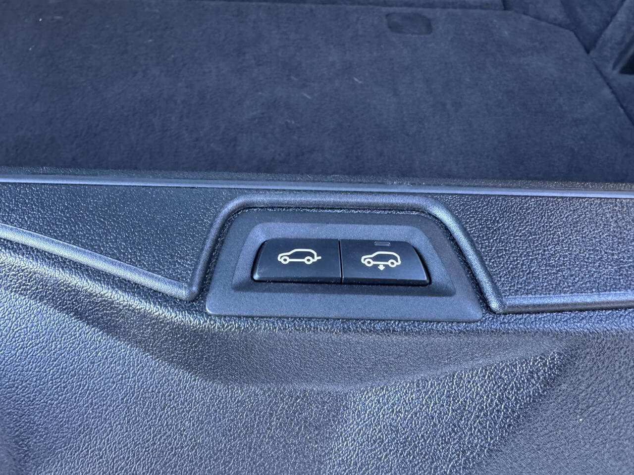 Used 2022 BMW X7 xDrive40i w/ M Sport Package image 28