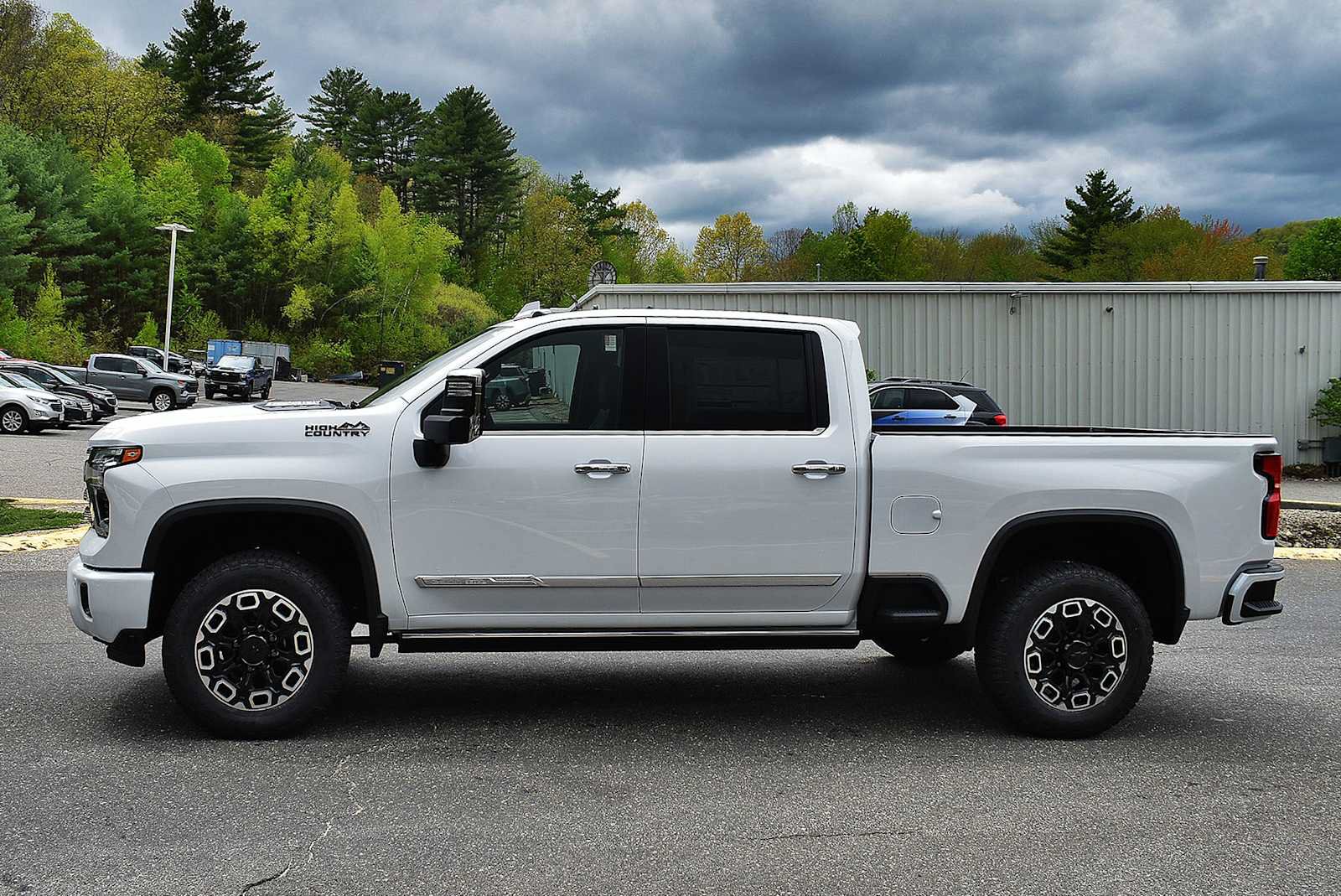 New 2026 Chevrolet Silverado 2500 High Country w/ High Country Premium Package AWD/4WD image 4