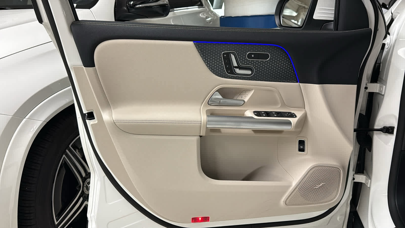 Used 2025 Mercedes-Benz GLA 250 4MATIC image 12