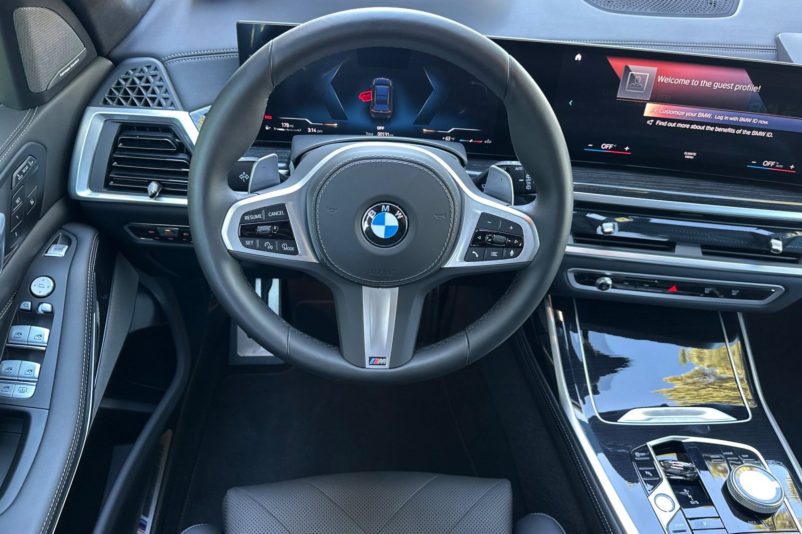 Used 2023 BMW X7 xDrive40i w/ M Sport Package image 18