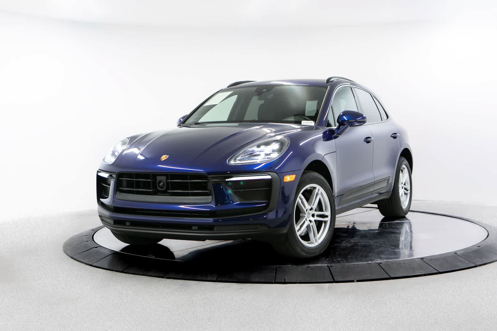 Certified 2023 Porsche Macan AWD/4WD image 1