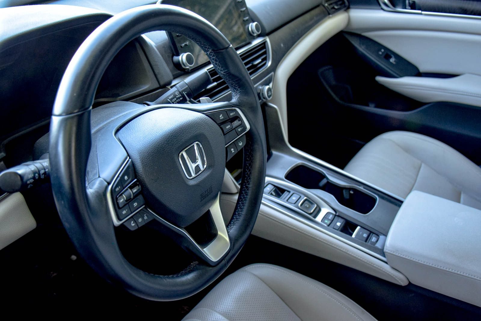 Used 2019 Honda Accord Touring image 22