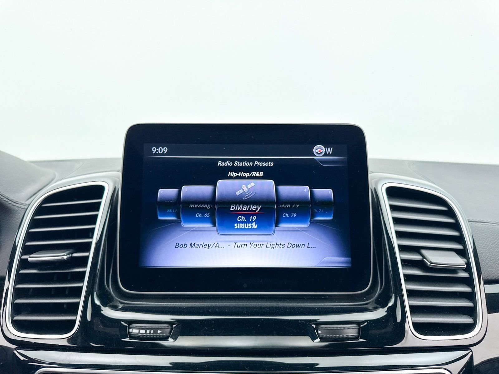 Used 2019 Mercedes-Benz GLS 550 4MATIC image 21